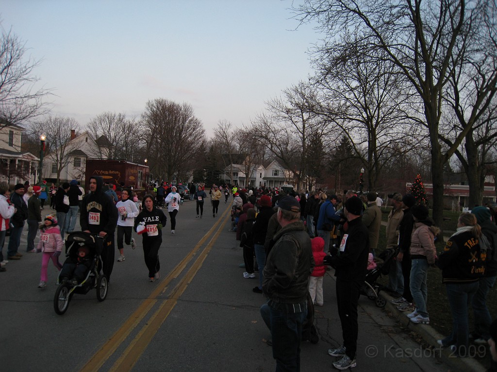 Holiday Hustle 5K 2009 480.jpg - The 2009 running of the Holiday Hustle 5K put on by Running Fit in Dexter Michigan on a sunny but 28 degree on December 5, 2009.